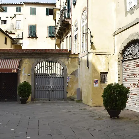 Palazzo Tucci Apartment