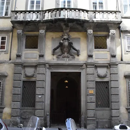 Palazzo Tucci Lägenhet